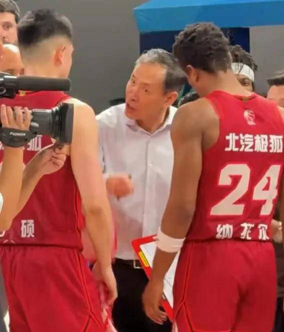 米乐m6官网-西藏男篮挑战北京豪门，实力暴露无遗的简单介绍